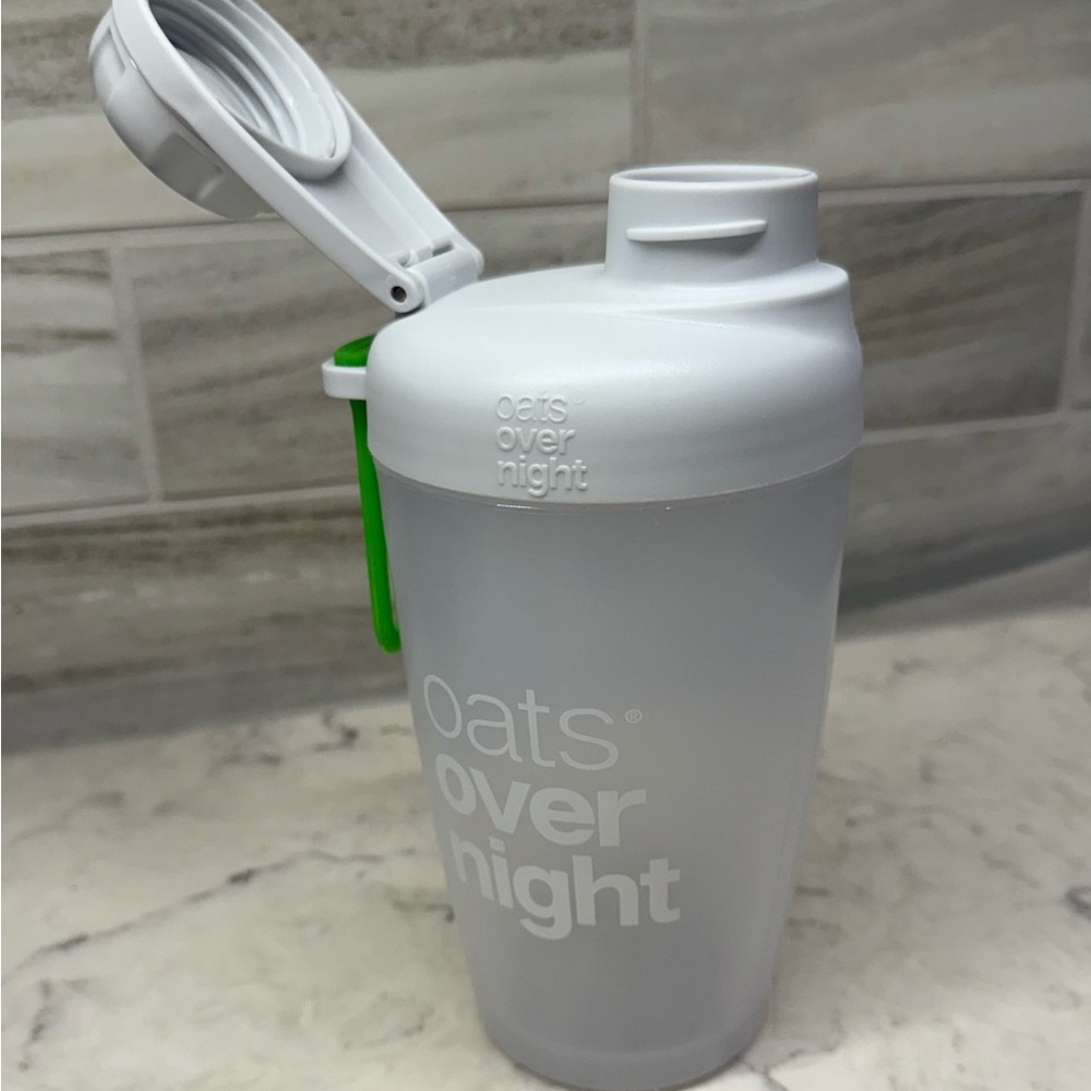 Oats Overnight Shaker Bottle